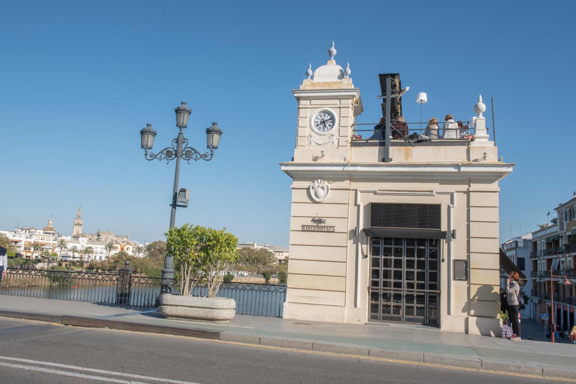 Apartamentos Luxury Puente De Triana Sevilla Exteriér fotografie