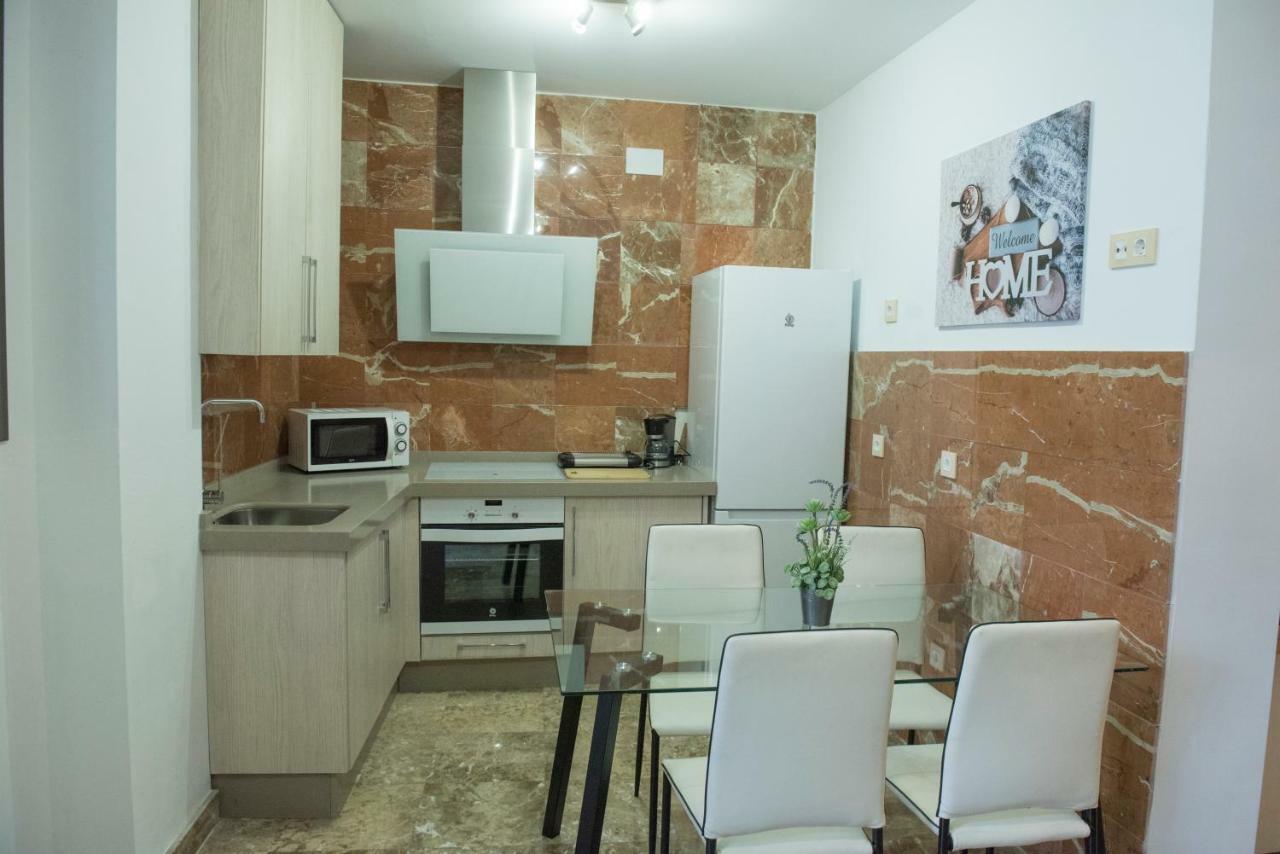 Apartamentos Luxury Puente De Triana Sevilla Exteriér fotografie