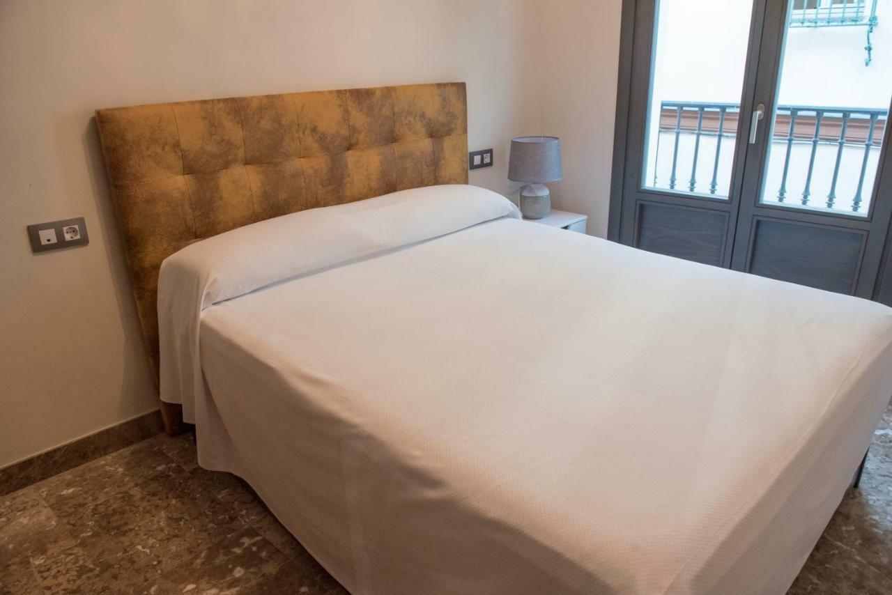 Apartamentos Luxury Puente De Triana Sevilla Exteriér fotografie