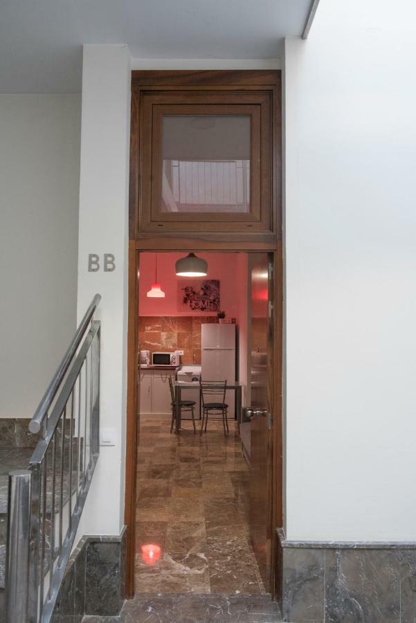 Apartamentos Luxury Puente De Triana Sevilla Exteriér fotografie