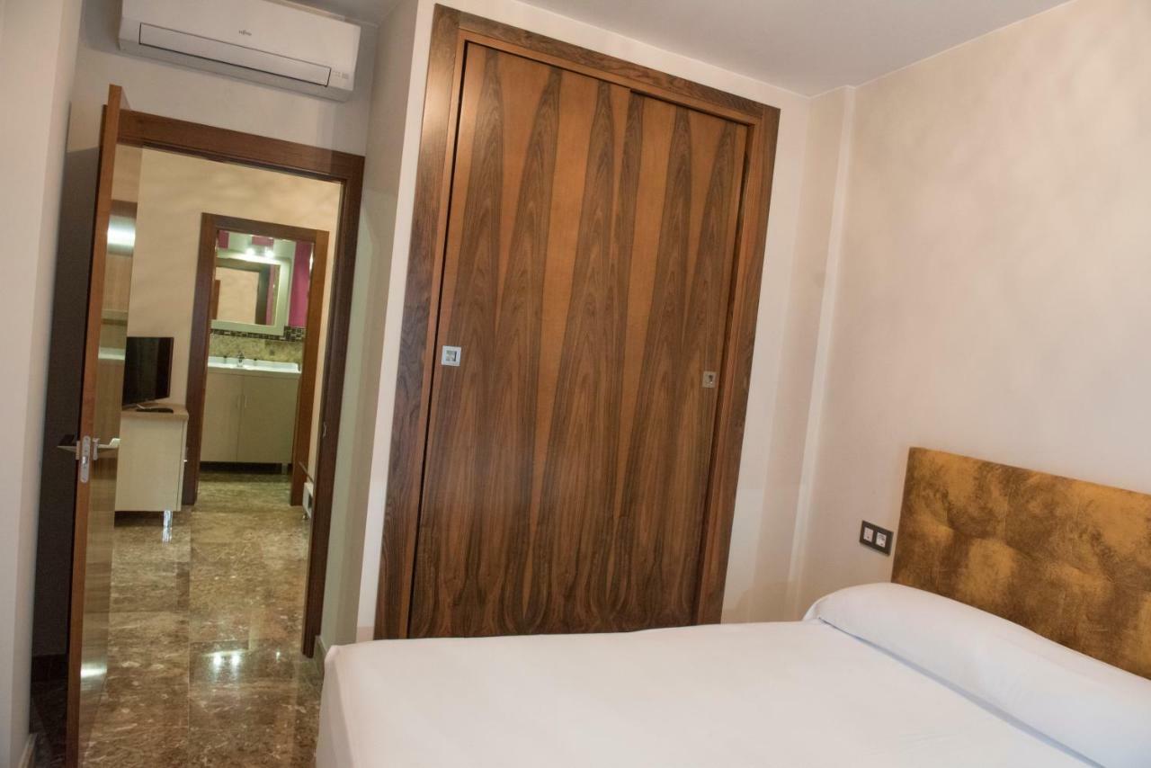 Apartamentos Luxury Puente De Triana Sevilla Exteriér fotografie